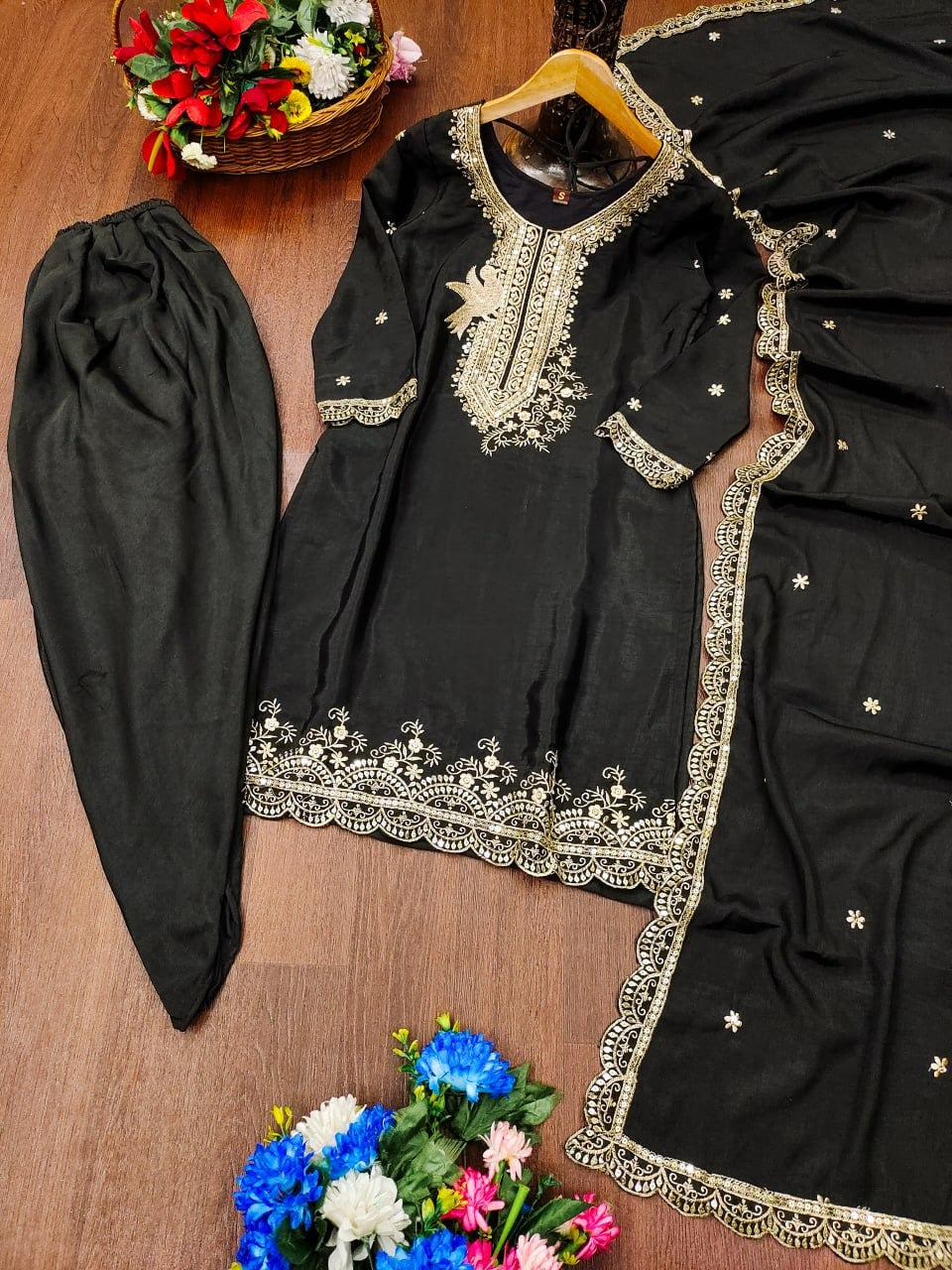 Chinon Fully Stitched Suit.