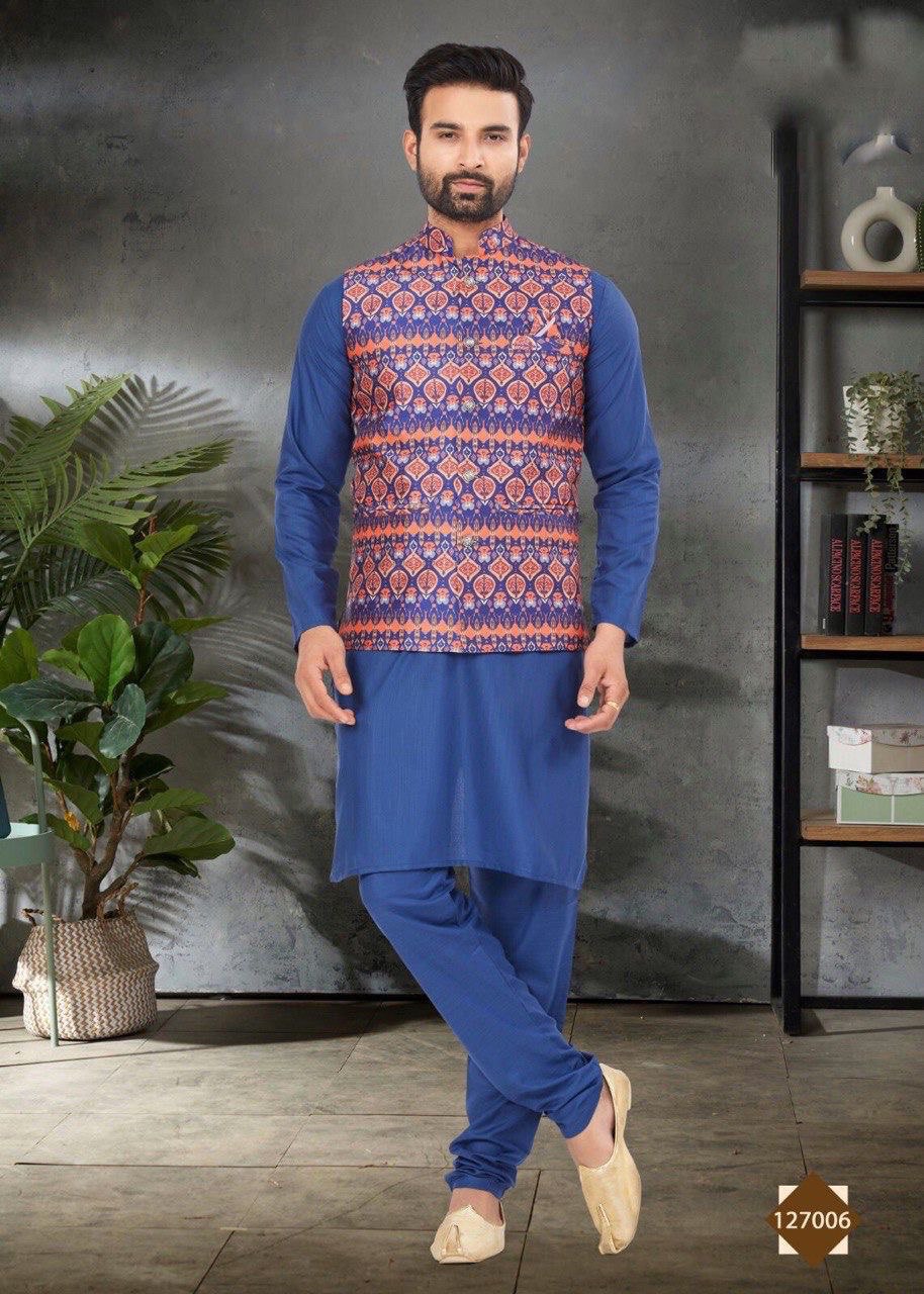 Men's Kurta Pyajama with Jacket.