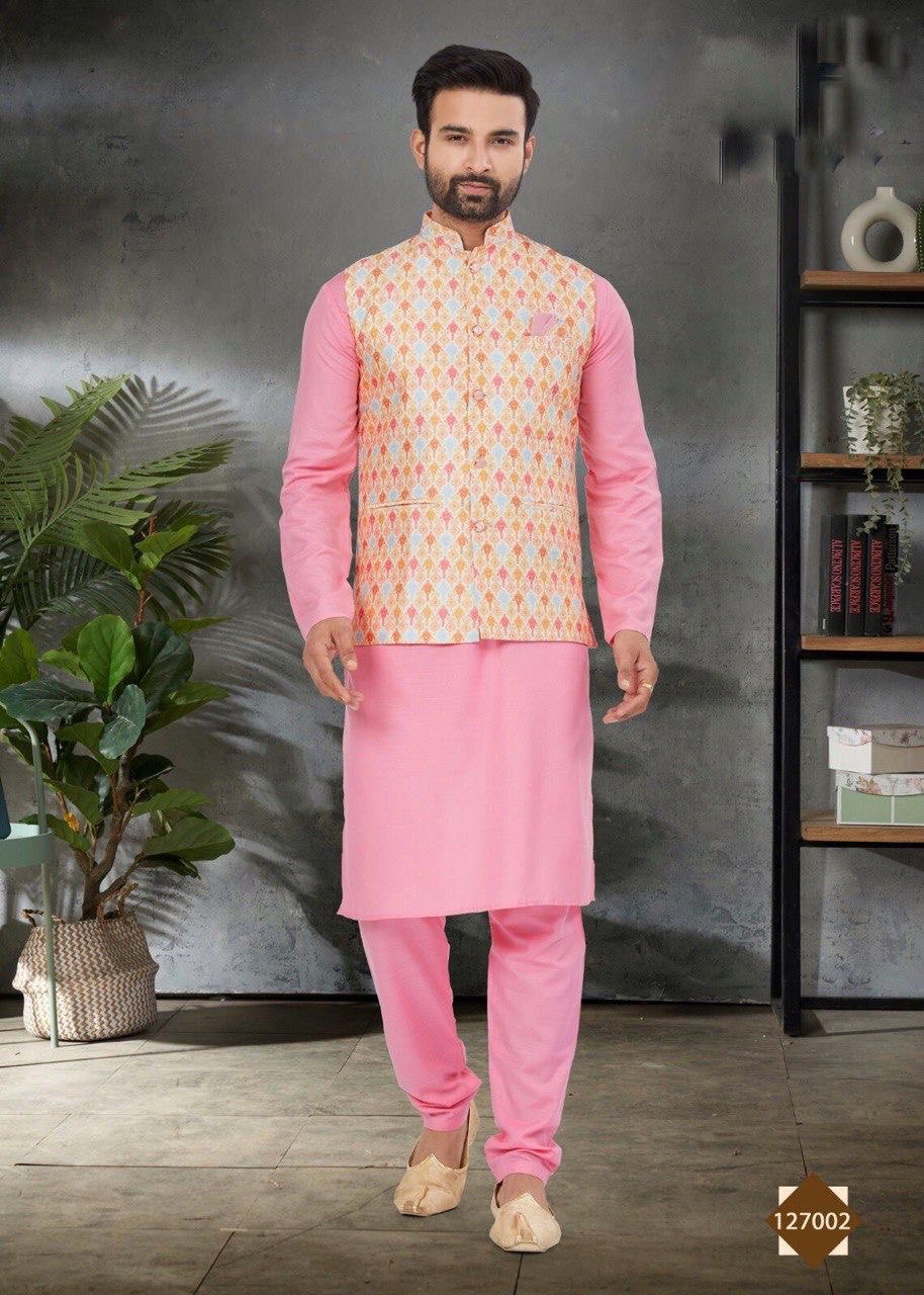 Men's Kurta Pyajama with Jacket.