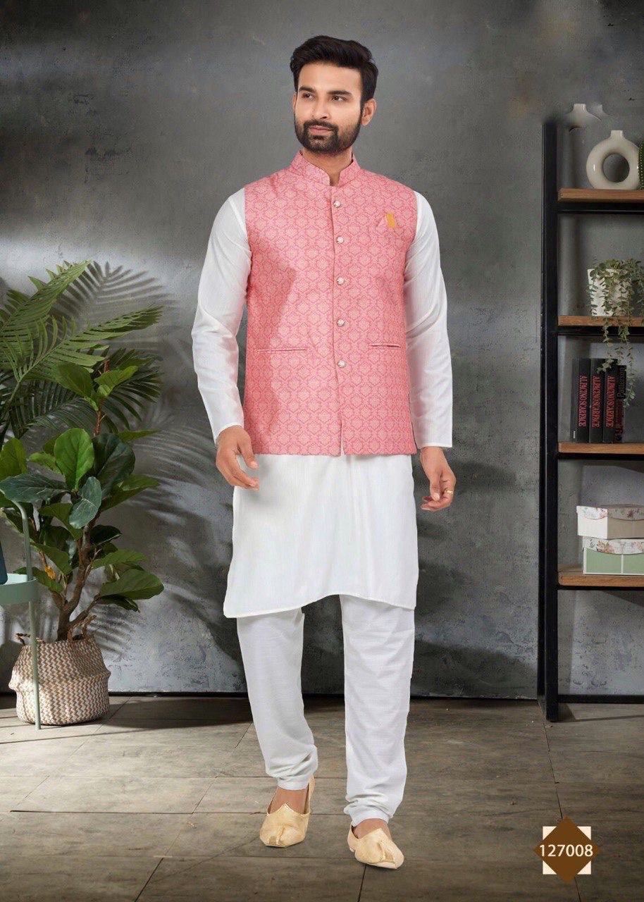 Men's Kurta Pyajama with Jacket.