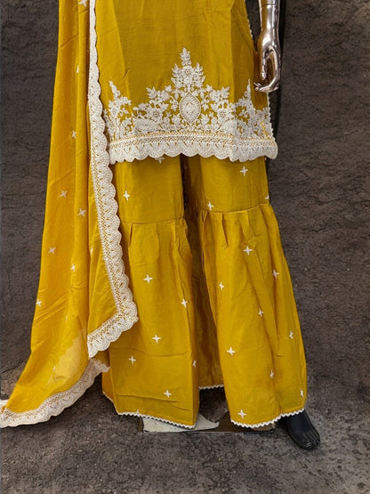 Sharara Set yellow.